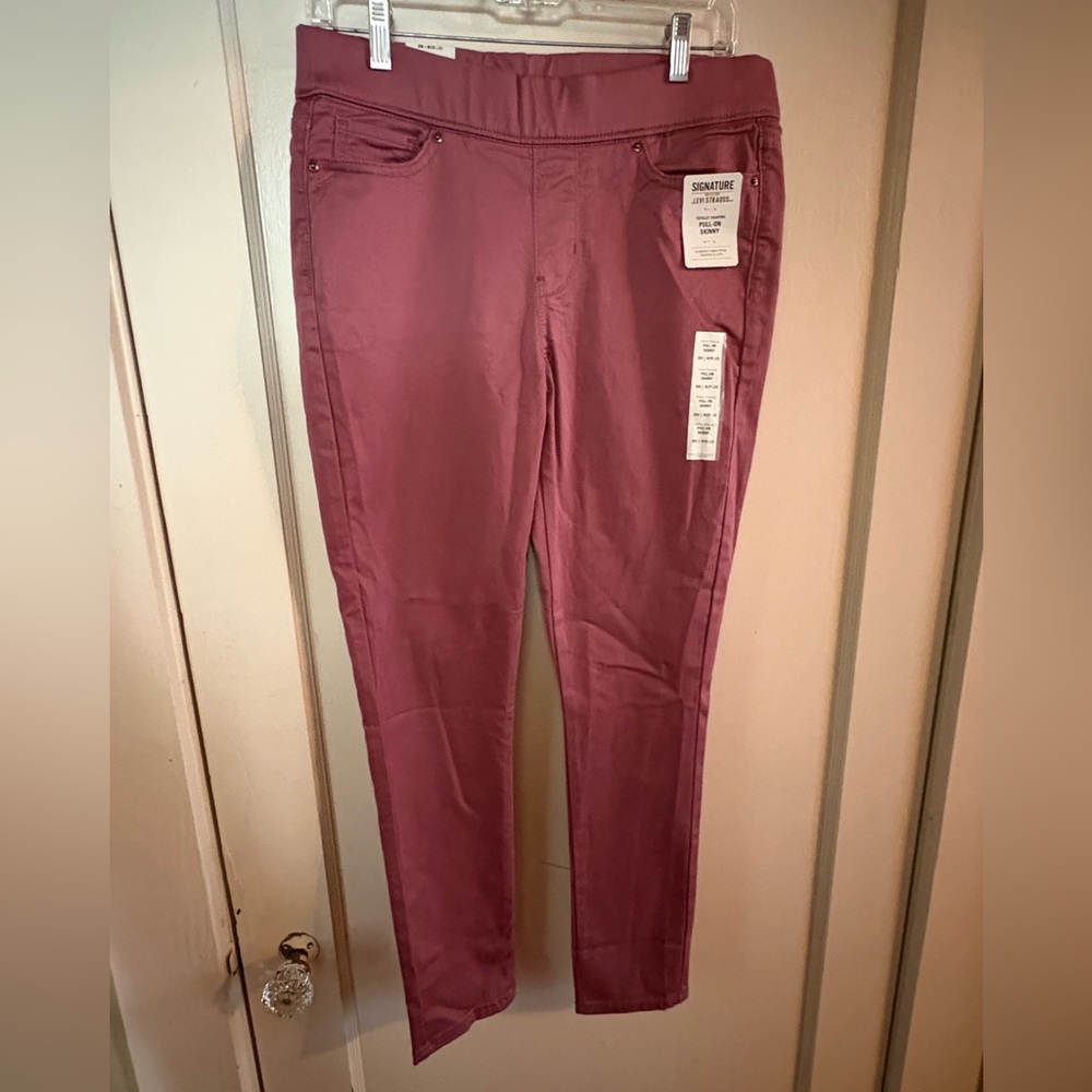 Levi's: Totally Shaping Pull-On Skinny Jeans